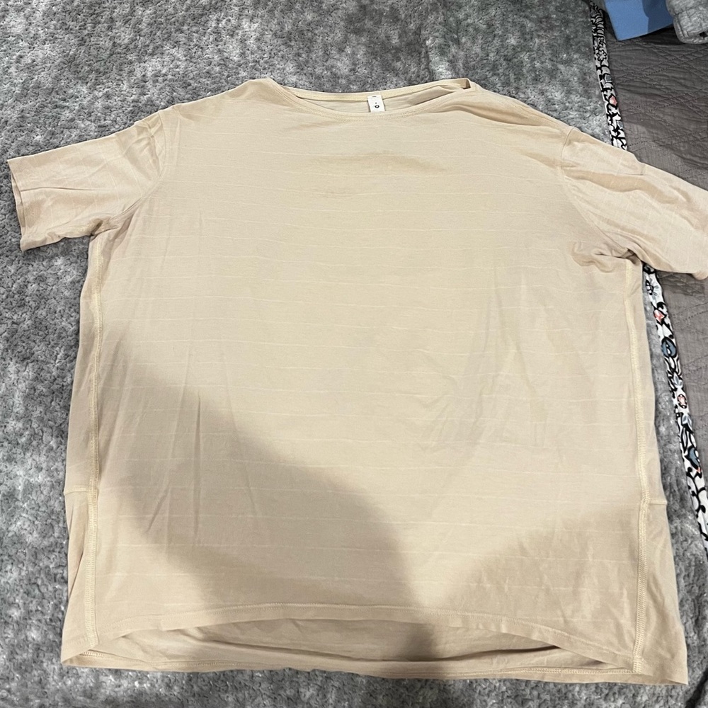 Lululemon Back in Action Short Sleeve